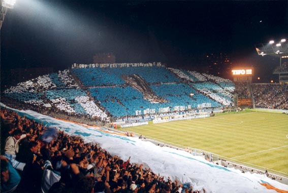 Les supporters de l' O.M. ralisent un ''tifo '' representant la coupe
 de l' u.e.f.a.